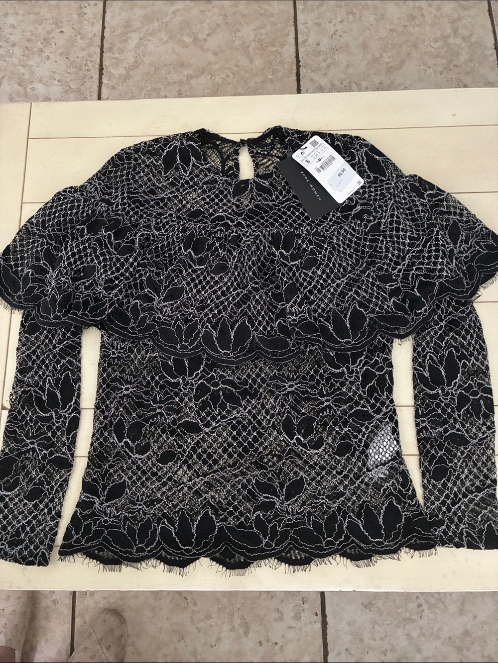 Zara woman’s long sleeve lace blouse. Size Small NWT $49.99